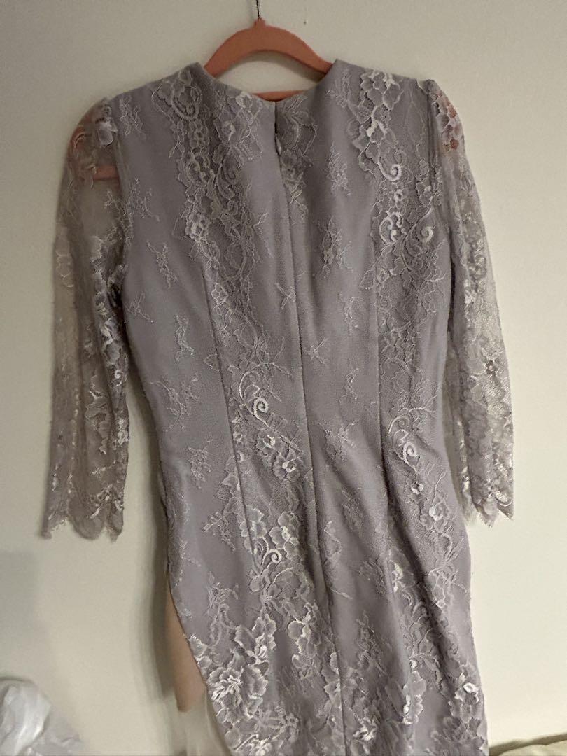 【ROBE de FLEURS glossy】グレー 胸元ジッパー ドレス