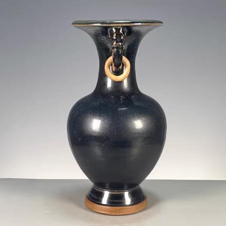 黒色 陶器 花瓶 取っ手付き
