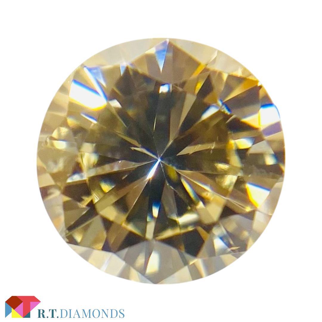 アクセサリー FANCY LIGHT ORANGY YELLOW 0.621ct RD