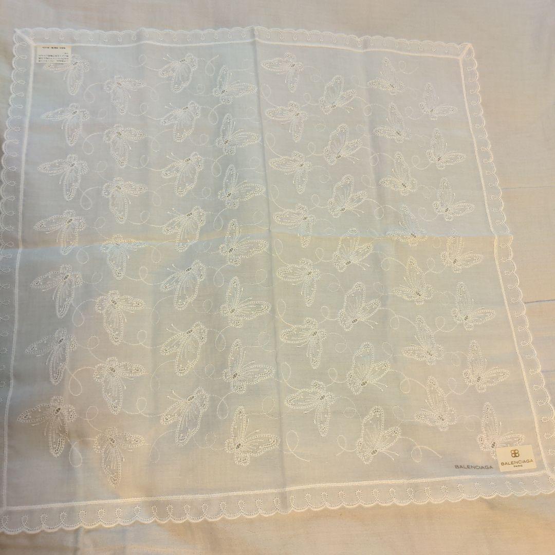BALENCIAGA 蝶の刺繍 ハンカチ - メルカリ