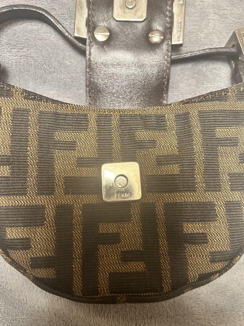 FENDI ミニバッグ ミニハンドバッグ ズッカ柄 クロワッサン 画像4