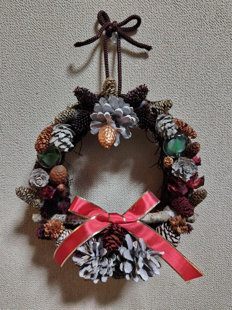クリスマスリース ハンドメイド 松ぼっくり リボン かけ紐付き