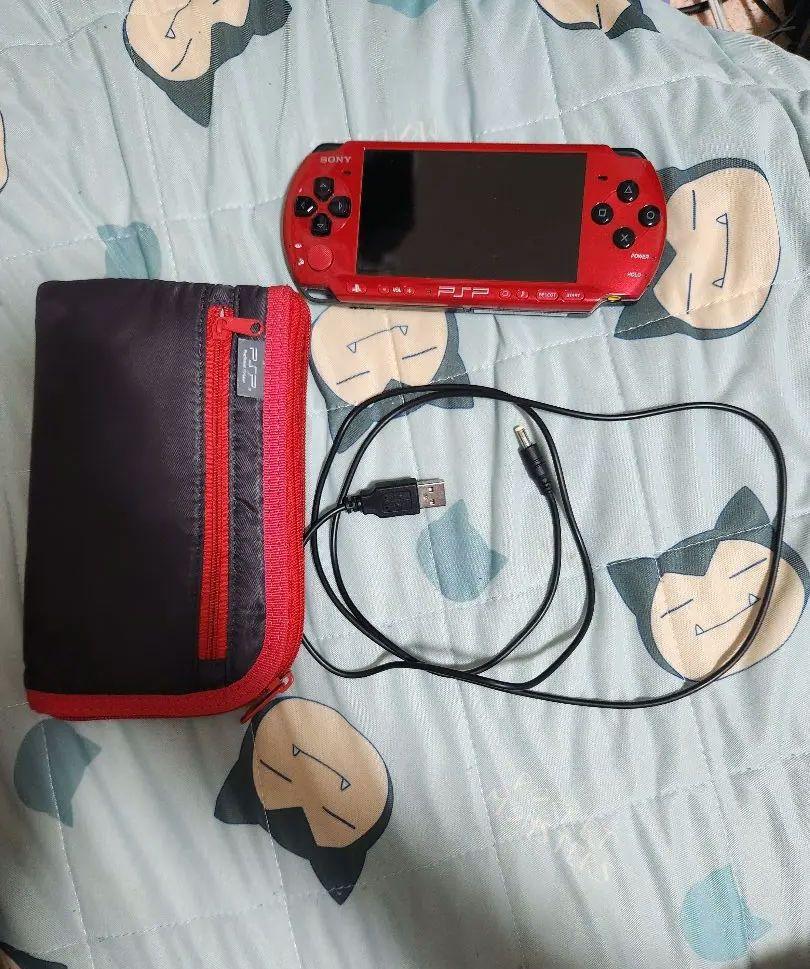 SONY PSP 本体 レッド 画面に横線ありプレイ可やや傷や汚れあり