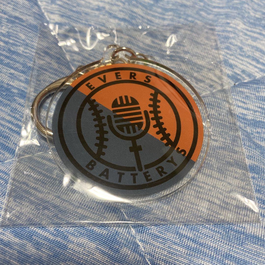 バッテリィズとエバース アクリルキーホルダー バッテリィズ