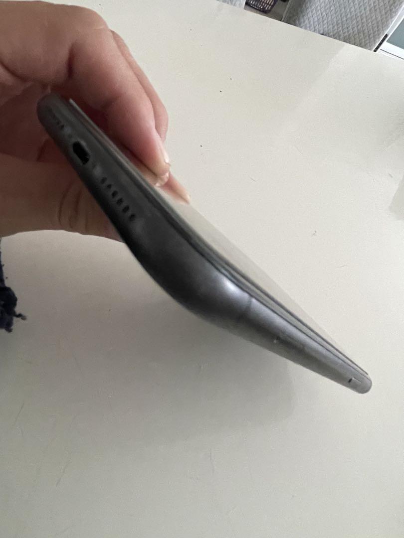 携帯電話本体 Apple iPhone 11 128GB