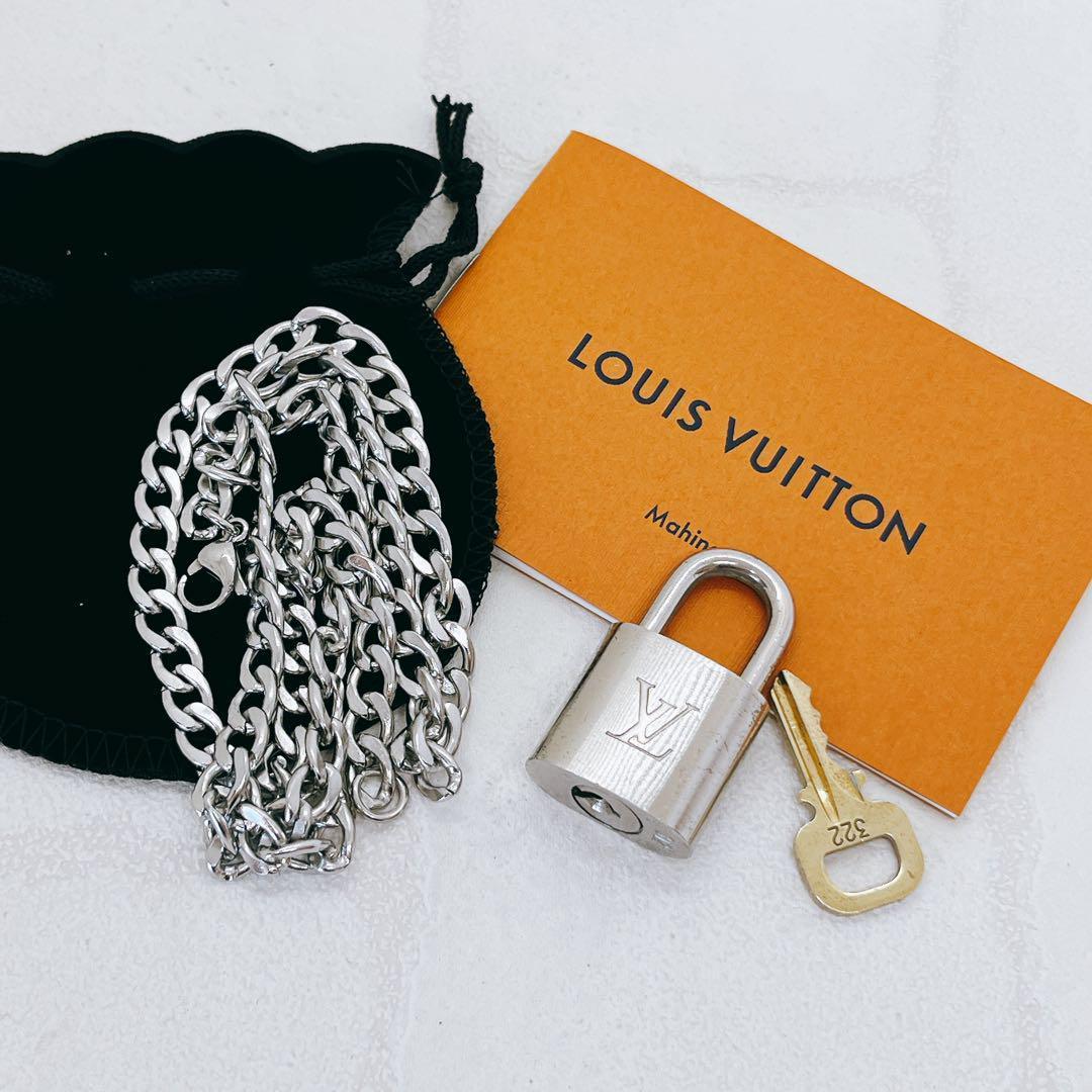 美品✨VUITTON ルイヴィトン パドロック 南京鍵 シルバー 喜平ネックレス