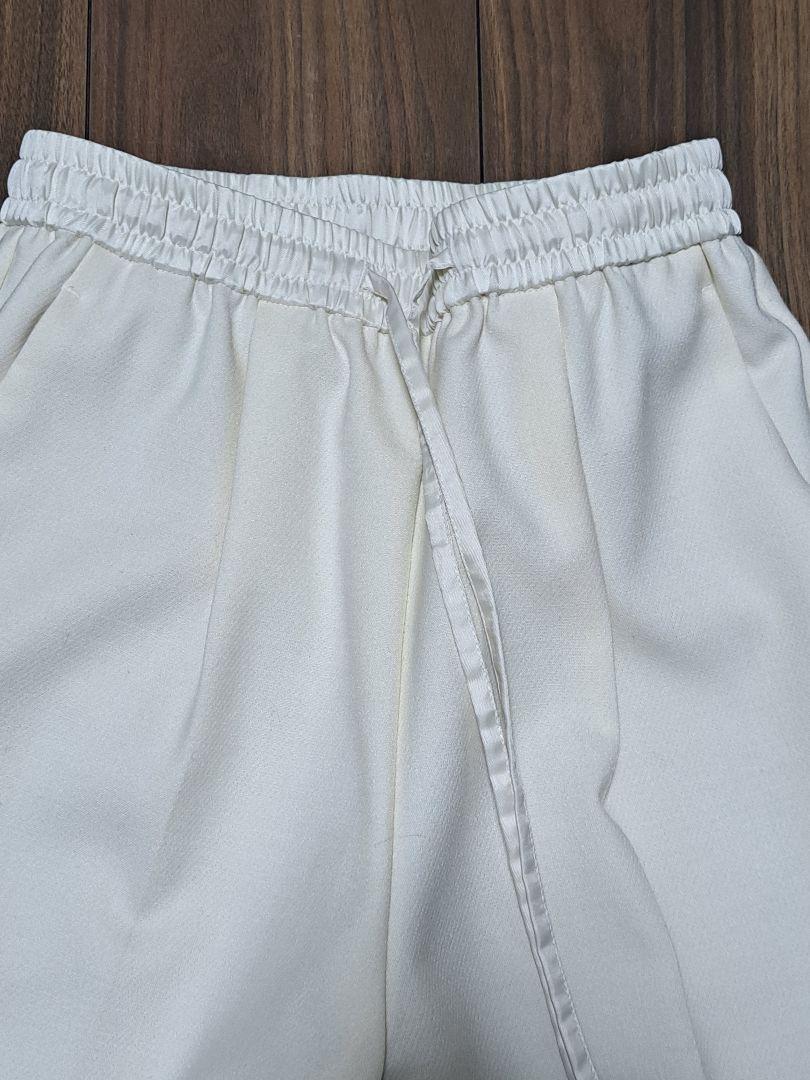 安い 通販ファッション - 【美品】ヨリ Yori ウールタックパンツ