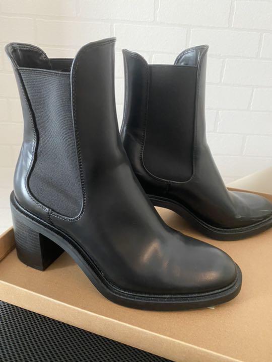 ZARA♡レザーヒールアンクルブーツ black 在庫品/即発送 ZARA ジップ付きハイヒールレザーアンクルブーツ ブーツ