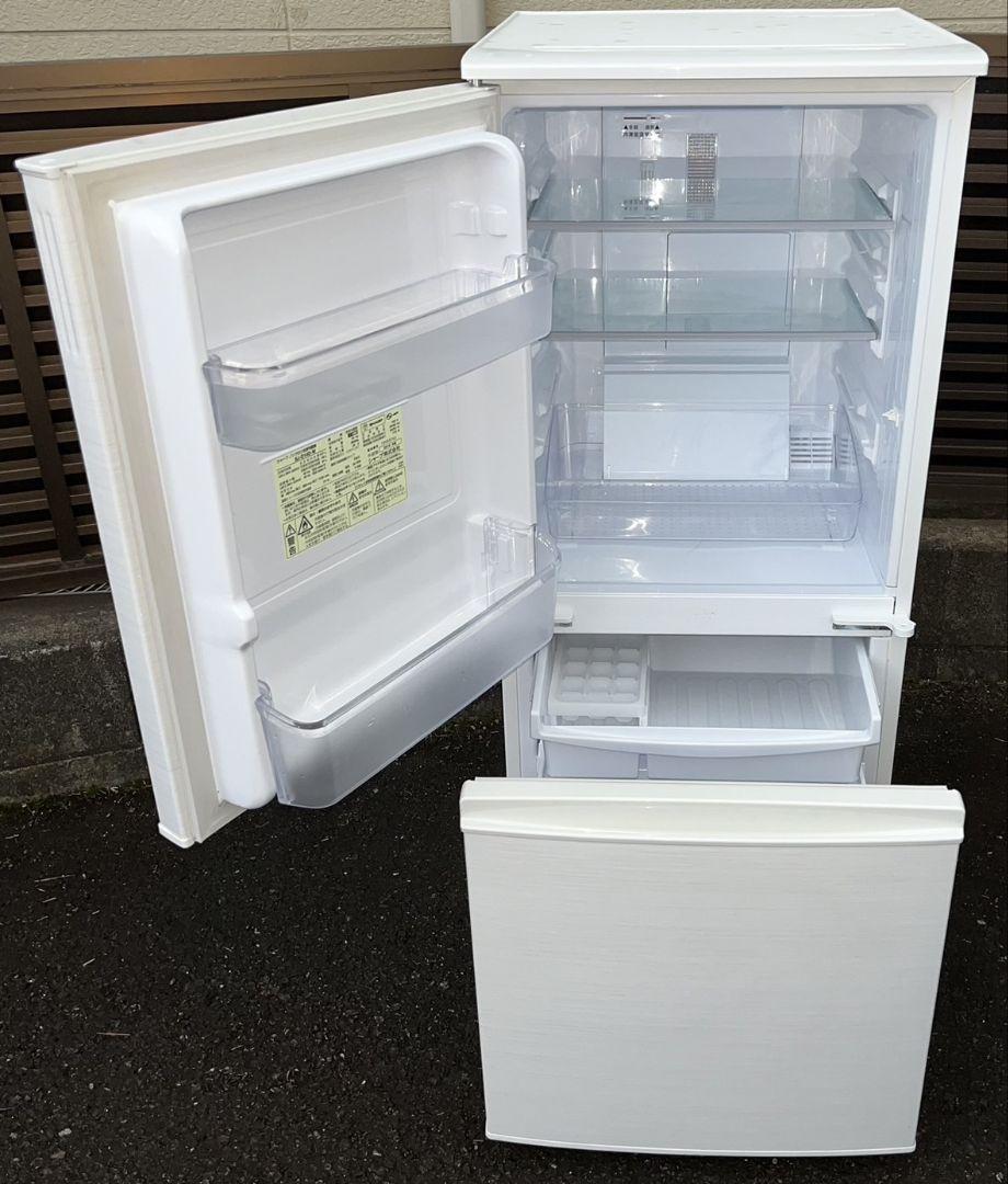 シャープ冷凍冷蔵庫137L 付け替えどっちもドア横縞模様自動霜取り機能 18年製