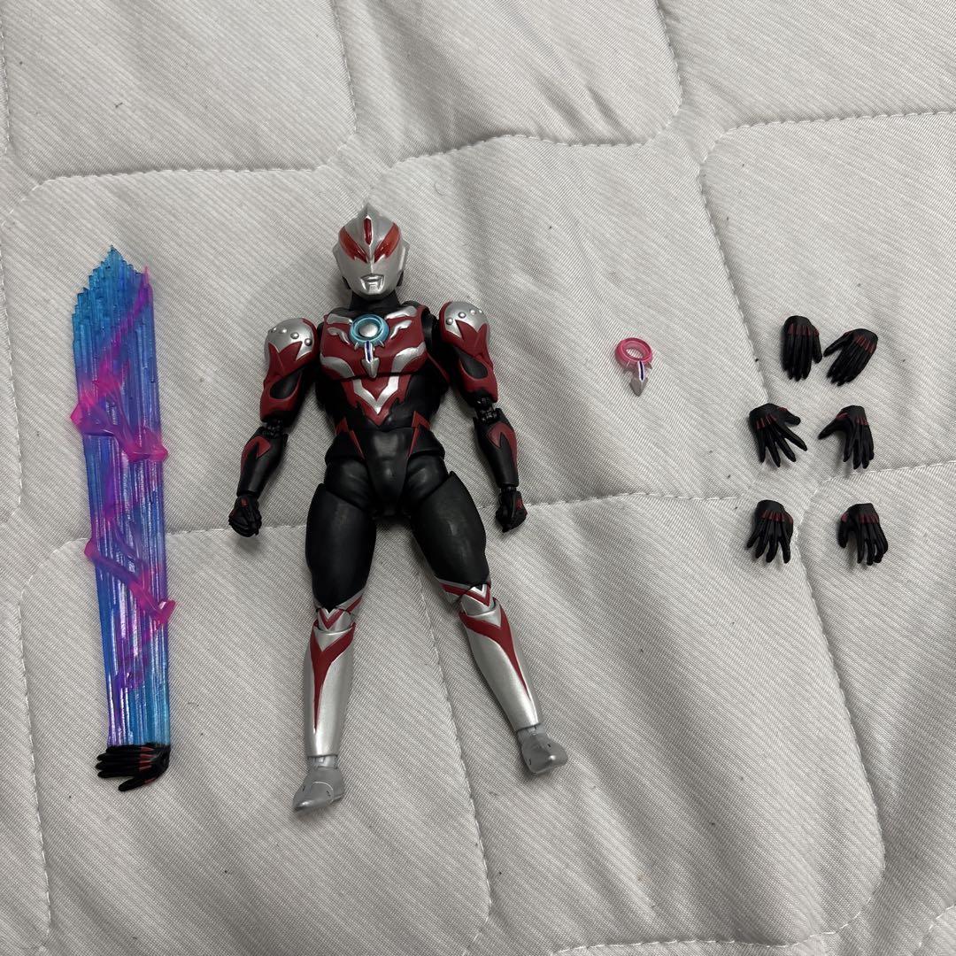 S.H.Figuarts ウルトラマンオーブ サンダーブレスター