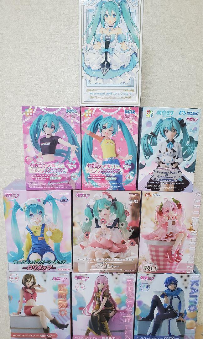 初音ミク　桜ミク　巡音ルカ　MEIKO　フィギュア　まとめ売り 初音ミク 桜ミク 雪ミク 巡音ルカ フィギュア セット まとめ売り