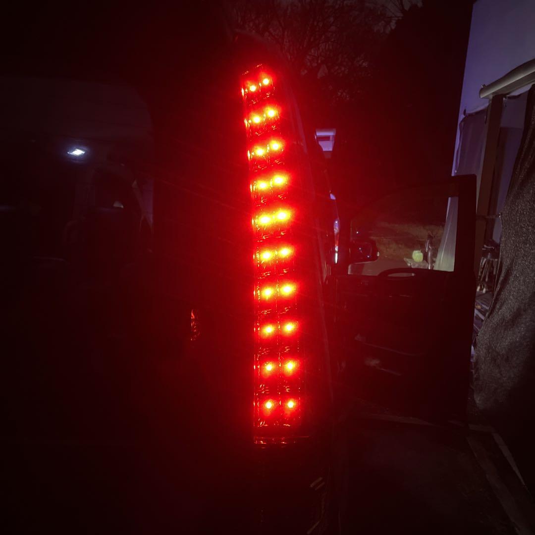 美品  セレナC25  CC25 後期  LEDテールランプ  LED球  全付