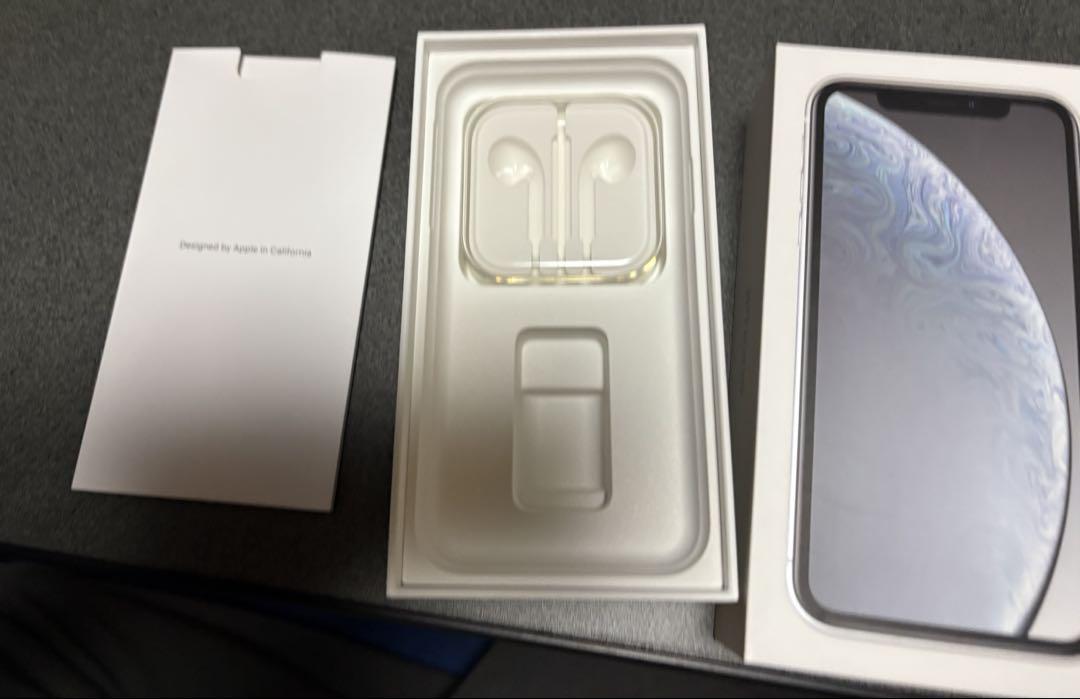 iPhone XR ホワイト64GB