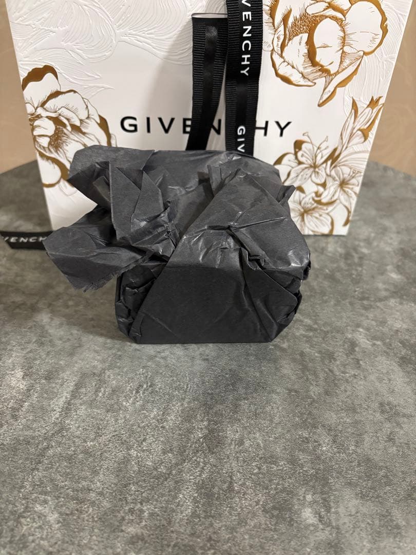 Givenchy Sculptural Crème Légère 50ml