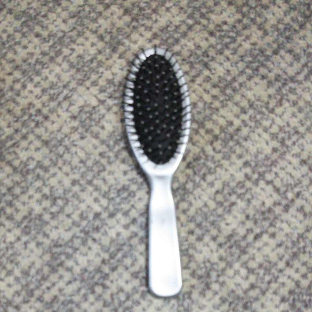ヘアブラシ