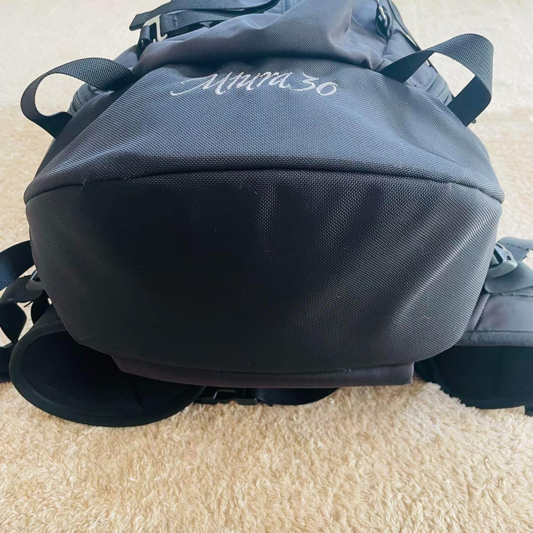 訳あってお買い得！30～80％OFF 極美品✨ARC'TERYX Miura30 バックパック 黒 トレッキング〜日常 バッグ
