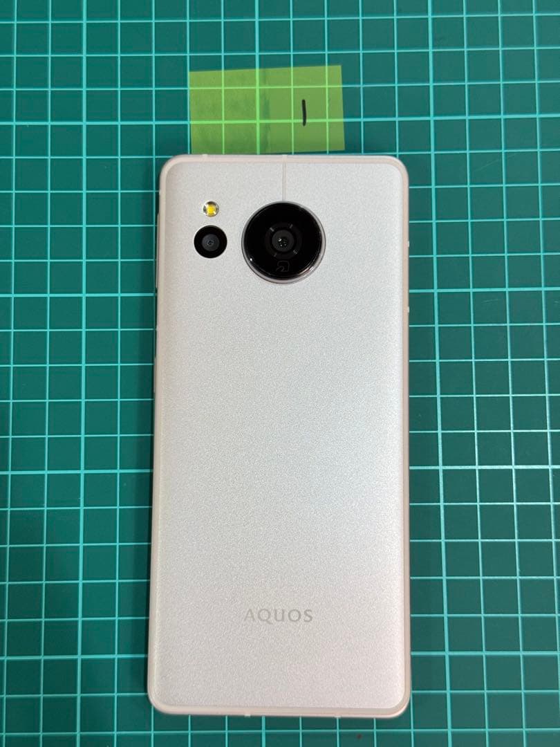 【1】AQUOS sense7 中古 SHG10 ライトカッパー　外装美品