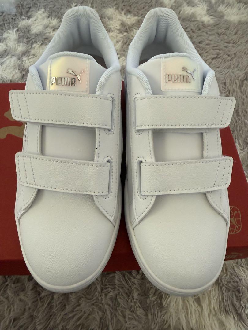 PUMAベルト付きスニーカー 4,600円