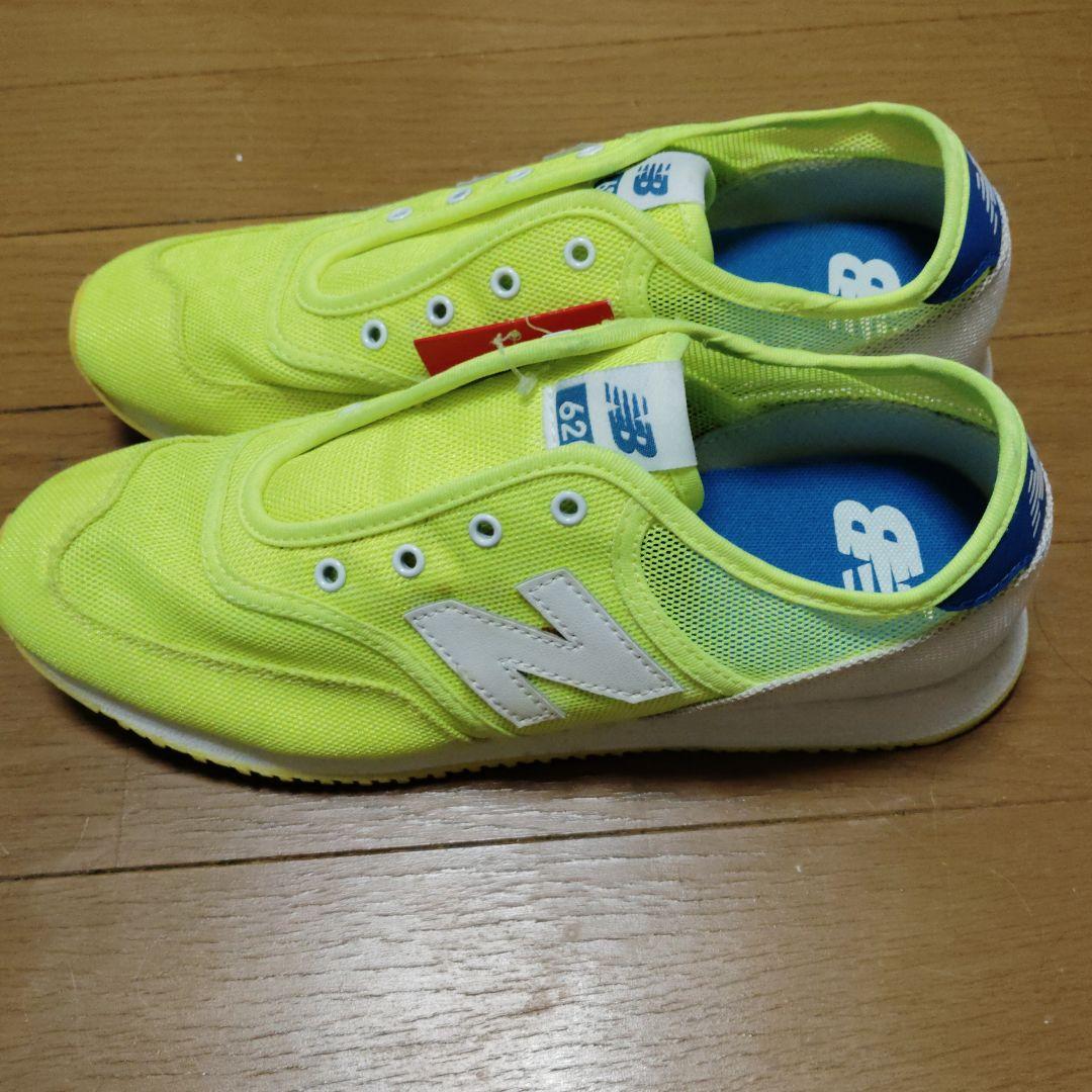 New Balance 620 蛍光イエロースニーカー - メルカリ