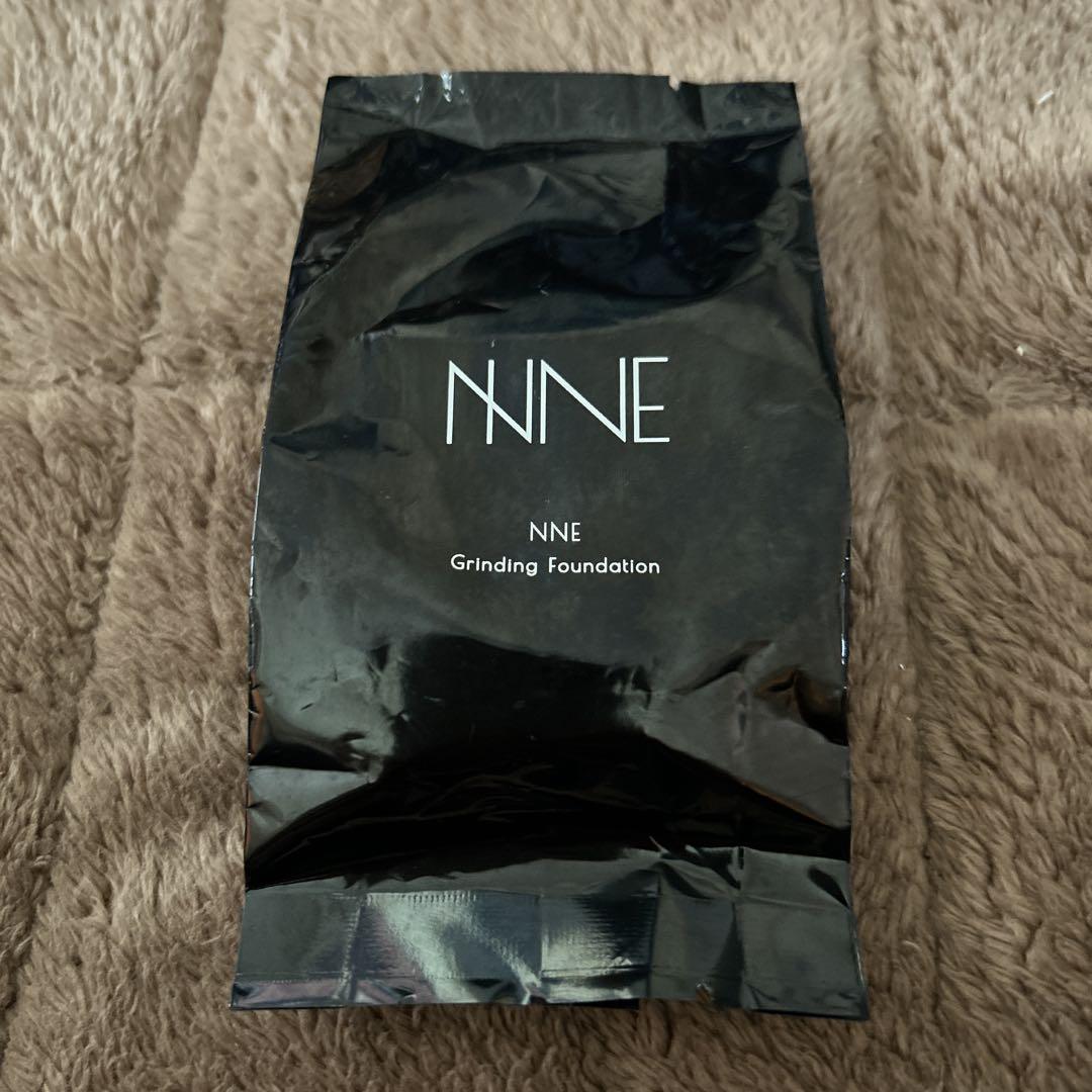 【未開封、未使用品】NNE グラインディングファンデーション　ライトベージュ 新品未使用】NINEグラインディングファンデーション（ライト