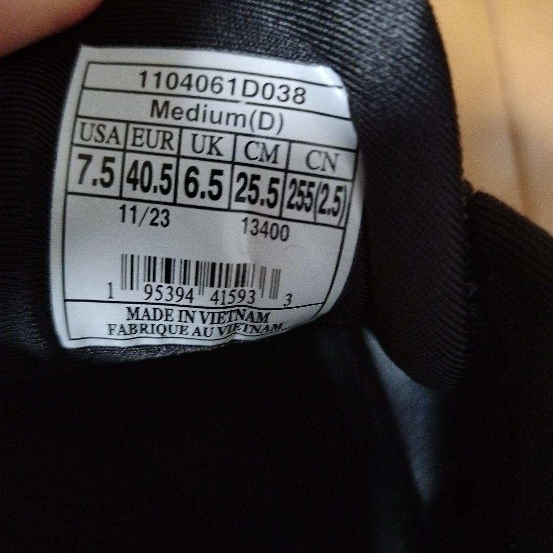 スパイク・シューズ BROOKS ghost max