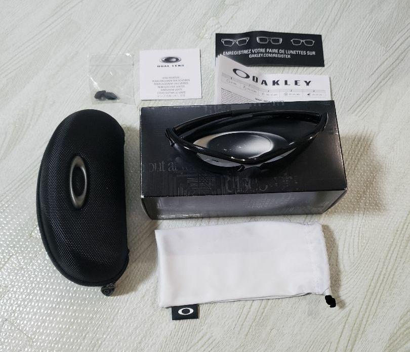 最終値下げ!OAKLEY サングラスCommit SQ 最終値下げ!OAKLEY サングラスCommit SQ