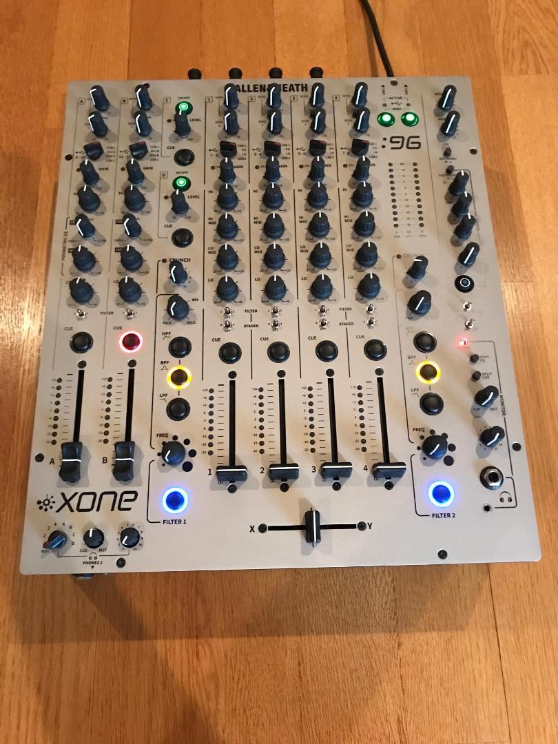 ALLEN&HEATH Xone:96 DJミキサー　デッキセイバー付き　美品！ 美品】ALLEN&HEATH XONE 96 デッキセイバーセット - DJ機器