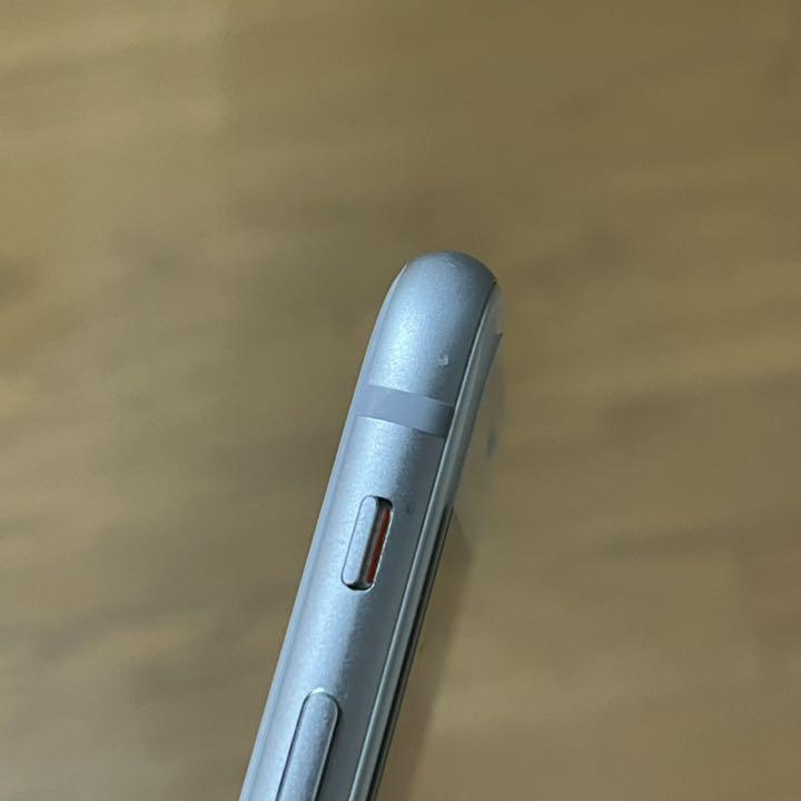 Apple iPhone 8 シルバー SIMロック解除済み 64GB 傷あり Apple iPhone8 64GB 本体 シルバー SIMロック解除済み