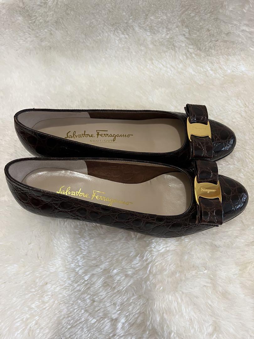 Salvatore Ferragamo バラ　 フラットシューズ