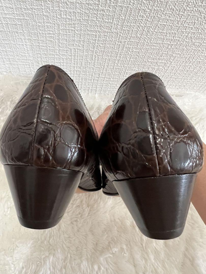 Salvatore Ferragamo バラ　 フラットシューズ