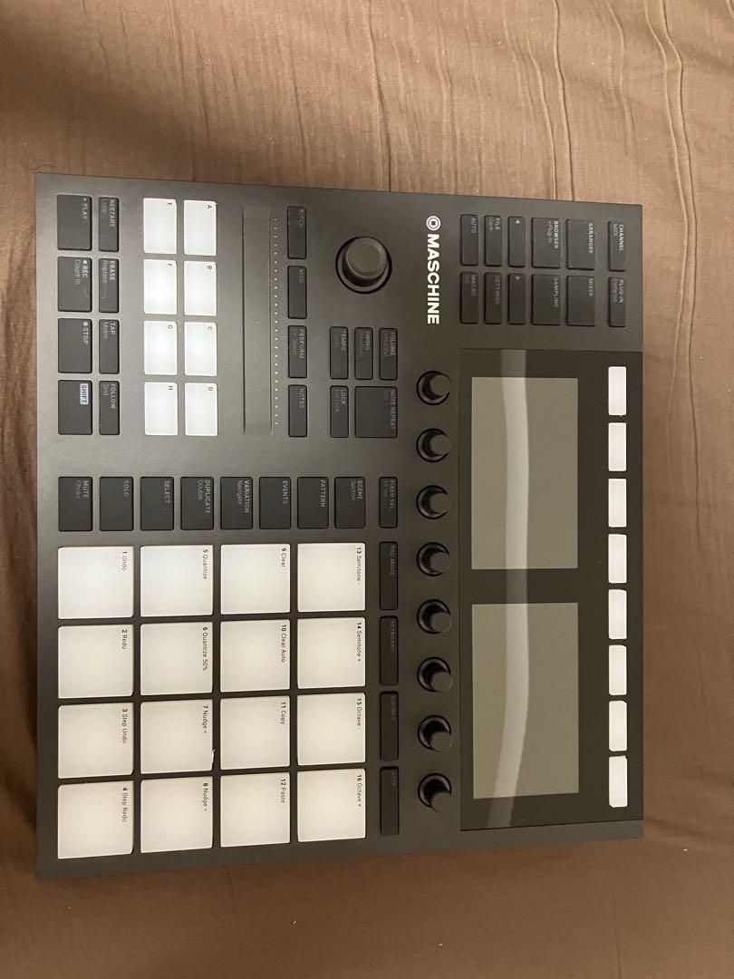 3か月程前に池部楽器で購入Native Instruments MASCHINE MK3