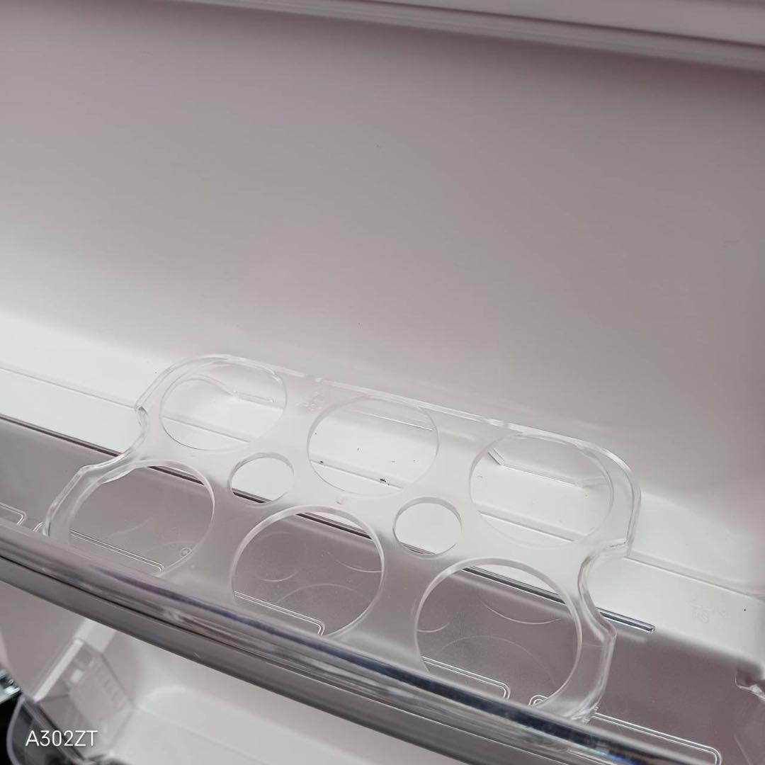 335 送料設置無料 ニトリ　2 ドア冷蔵庫　22年製 106L