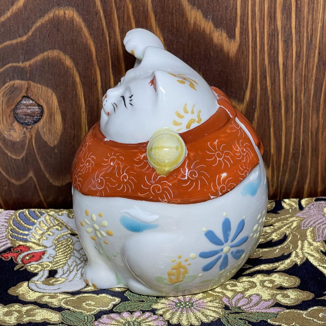 現品のみ【願いが叶う】九谷焼 手描き 福々招き猫 お花畑 左手