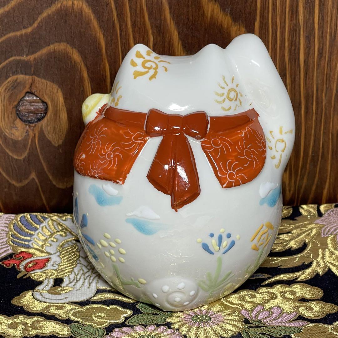 現品のみ【願いが叶う】九谷焼 手描き 福々招き猫 お花畑 左手