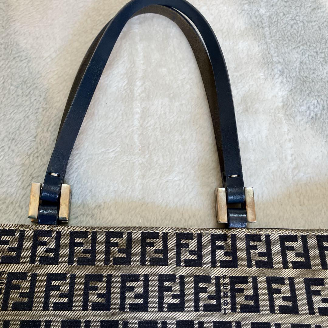 【気質アップ】 Fendi FFロゴトートバッグ バッグ