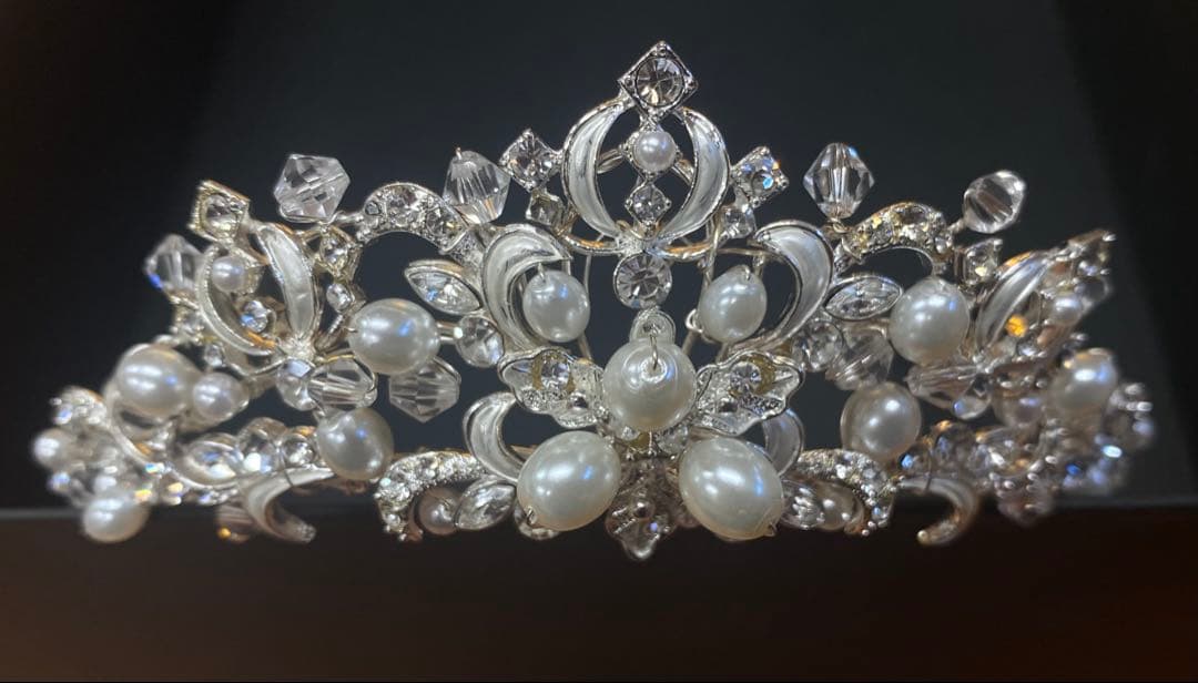 結婚式に必要 ティアラ ヘアアクセサリー 結婚式に必要 ティアラ ヘアアクセサリー