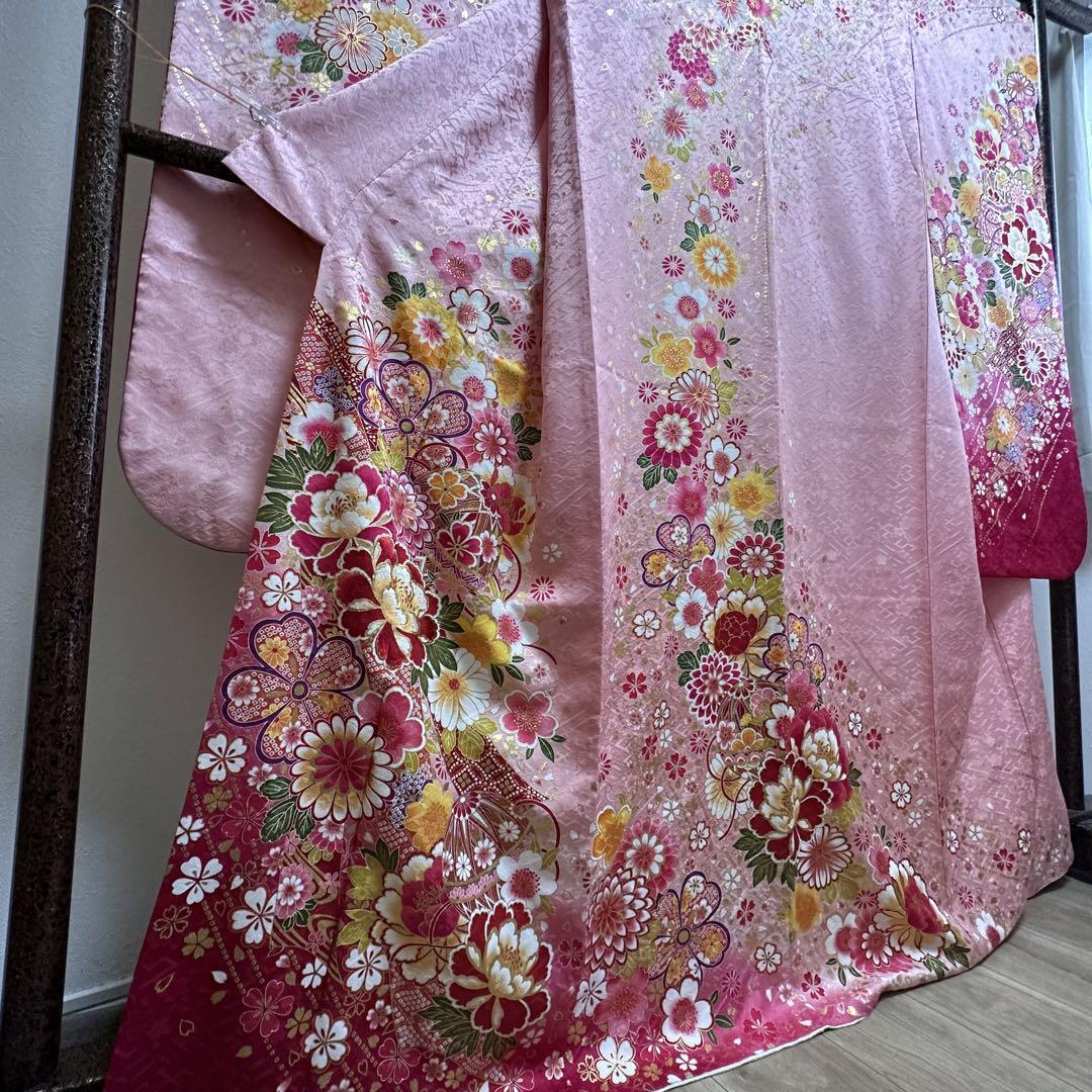 超美品　正絹　現代　振袖　成人式　着物　正絹　ピンク　 白　金　172