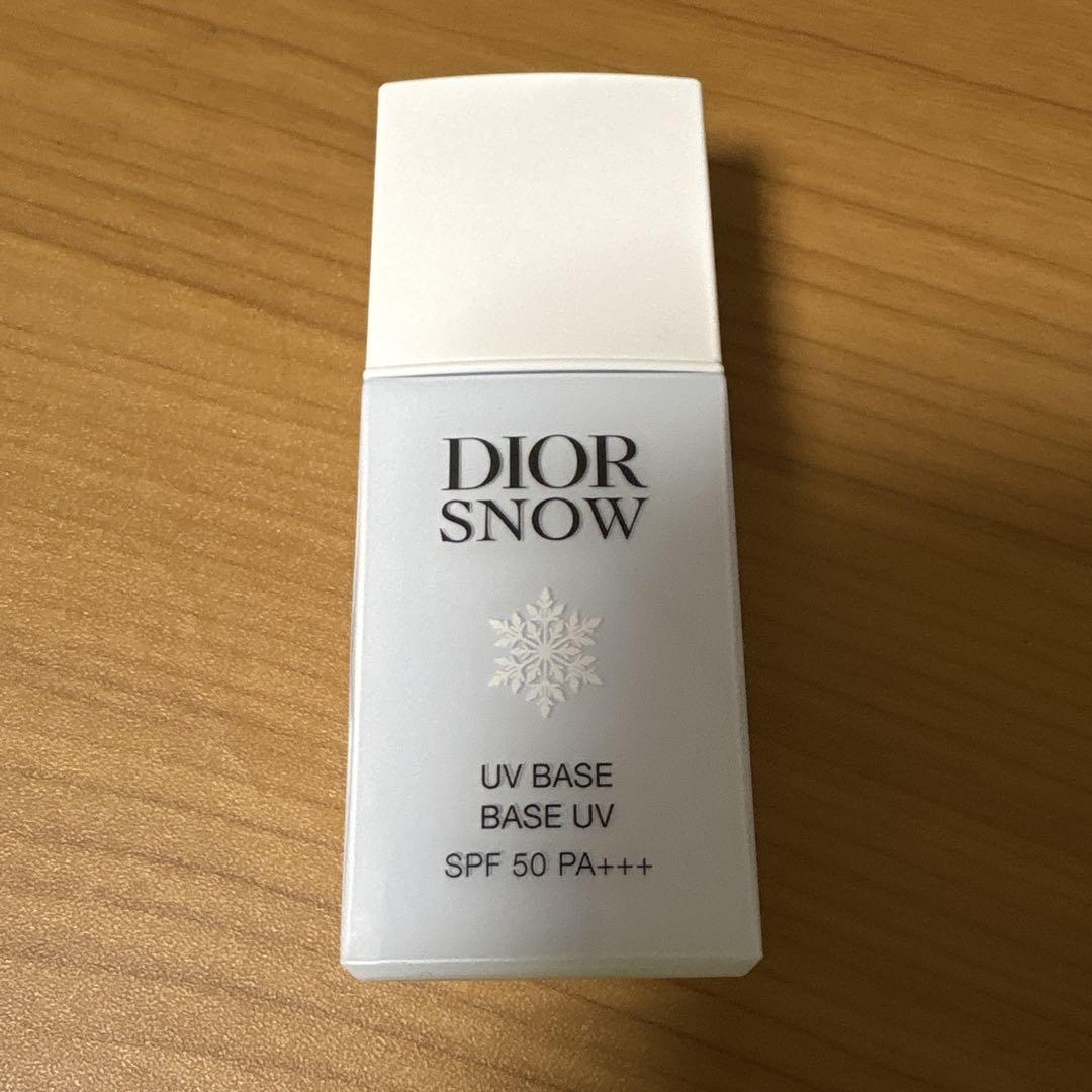 新品☆DIOR SNOW UV BASE ブルー 30ml Dior Snow UV Base: Brightening and Correcting Makeup Base | DIOR