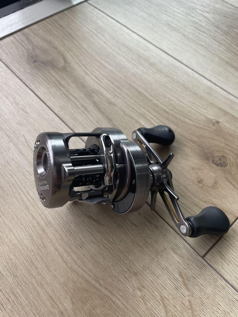 リール Shimano Calcutta Conquest BFS HG