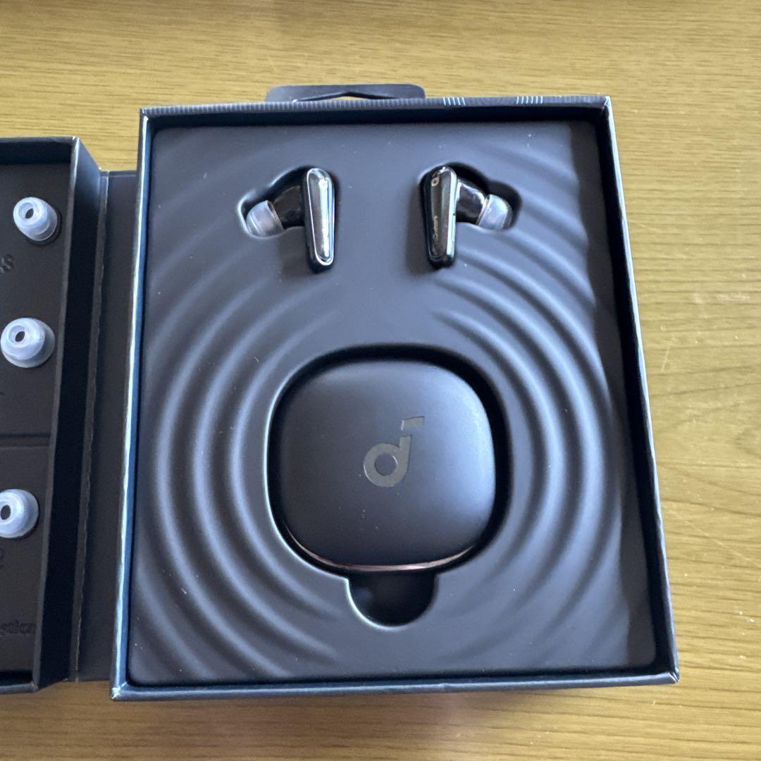 イヤホン Soundcore Liberty4