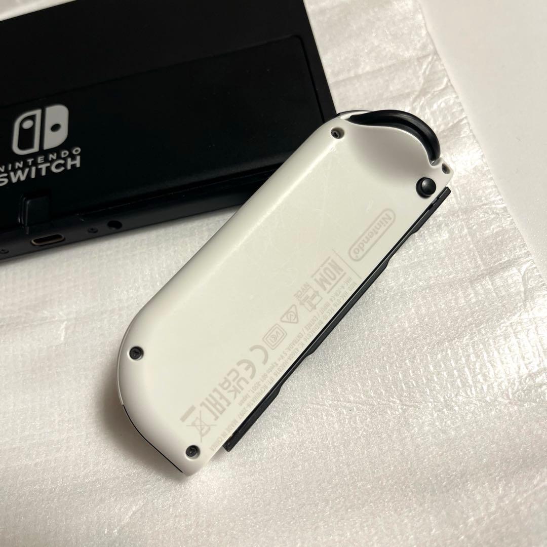 Nintendo Switch 有機ELモデル ホワイト/ブラック Nintendo Switch 有機ELモデル ホワイト/ブラック