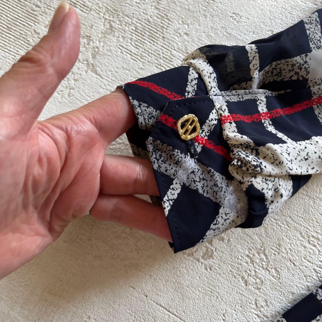 ネイビーチェック柄