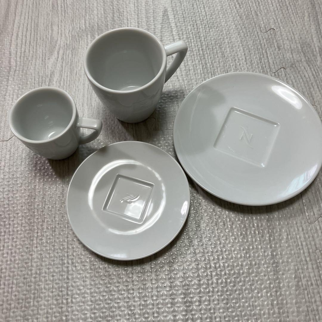 Nespresso ネスプレッソ　エッセンサミニピュアホワイト　カプセル式