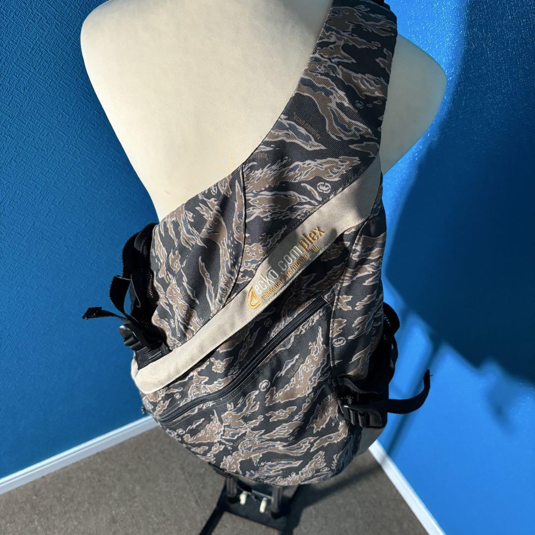 ECKO UNLTD 00s タイガーカモ スリングバッグ ワンショルダー ECKO UNLTD 00s タイガーカモ スリングバッグ ワンショルダー