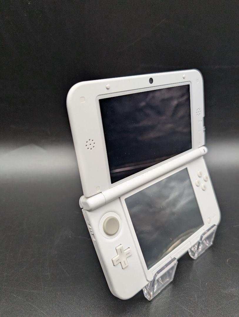 ニンテンドー3DS　LL本体　ピンクホワイト