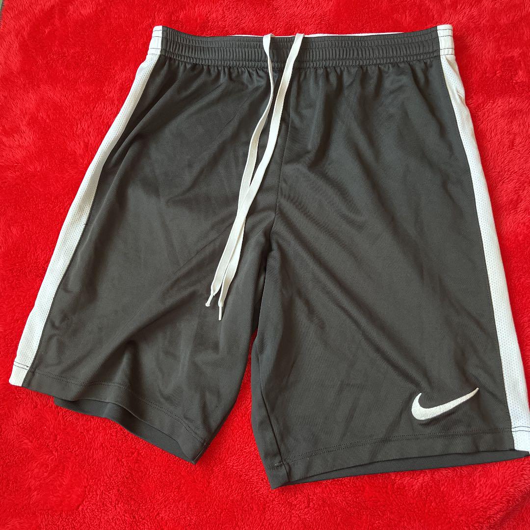 NIKE ナイキ ハーフパンツ - メルカリ NIKE ナイキ ハーフパンツ - メルカリ