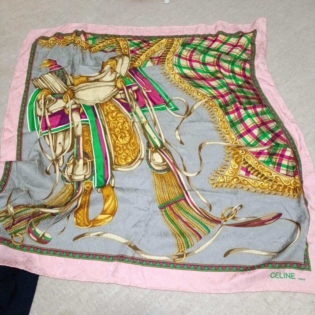 セリーヌ　シルクスカーフ セリーヌ スカーフ 83x86cm 馬蹄 バックル エンジx紺 シミあり