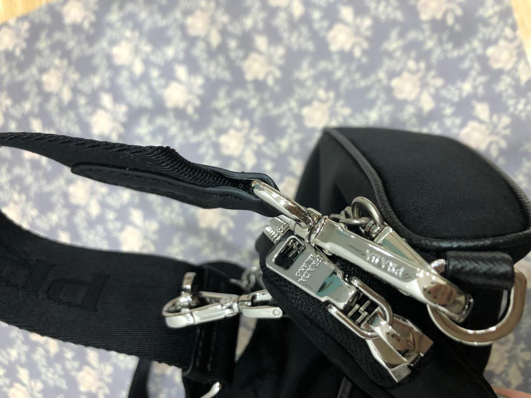 のネームタ∛ PRADA ナイロン ミニバッグ f7nkZ-m51536594752 プラダ ハンドバッグ としてご
