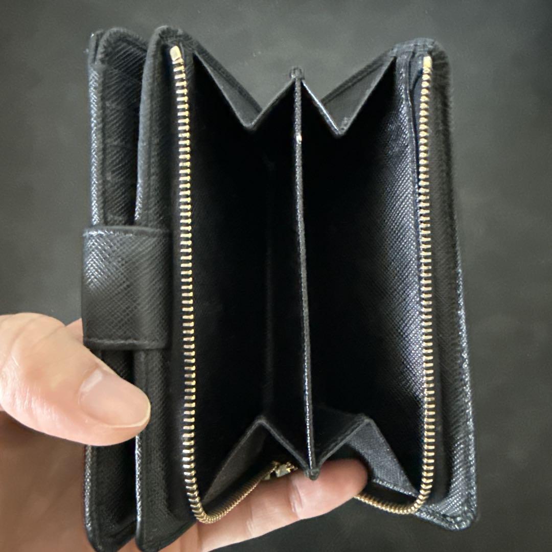 PRADA ブラック 二つ折り財布 小物