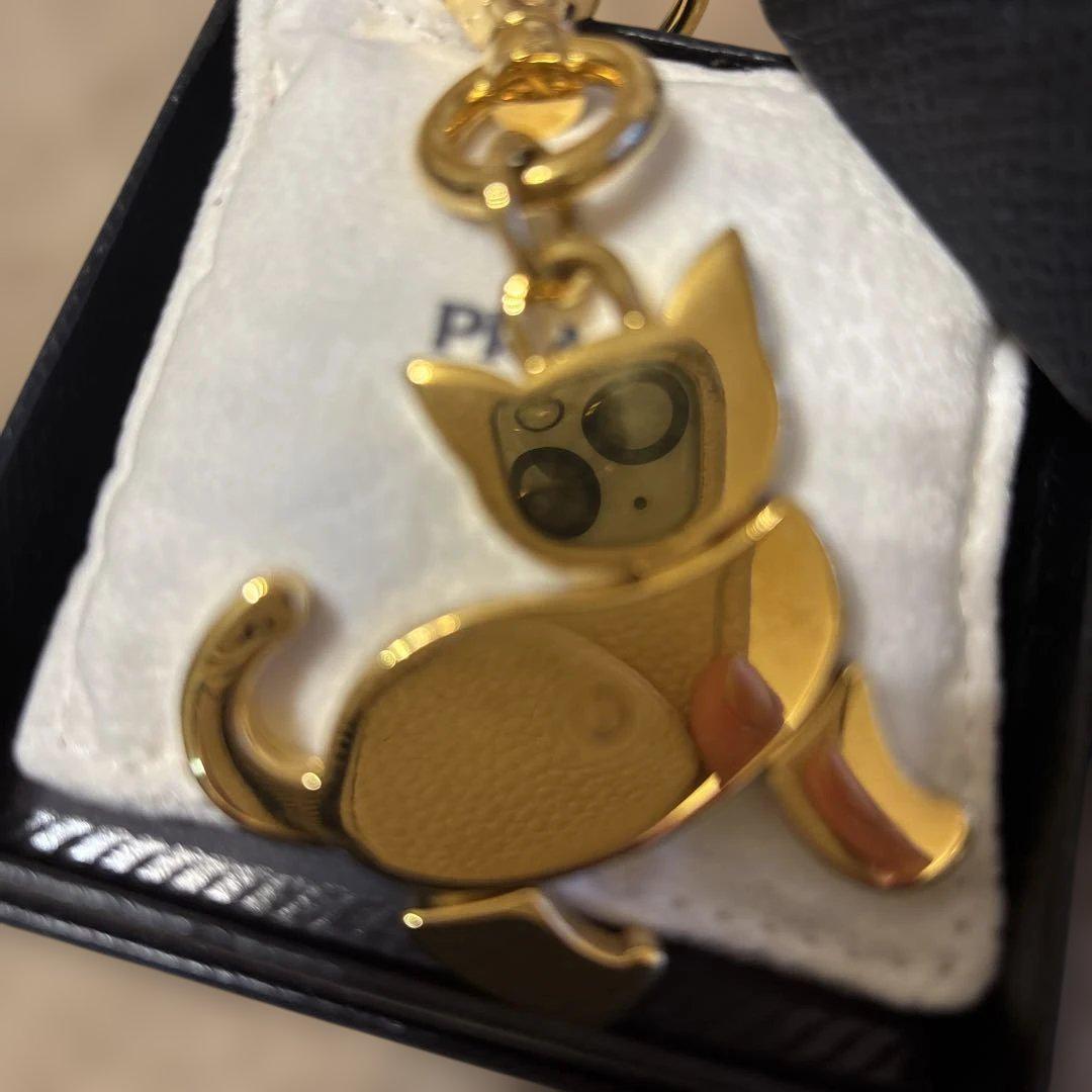PRADA 猫チャーム プラダ ネコ チャーム - メルカリ